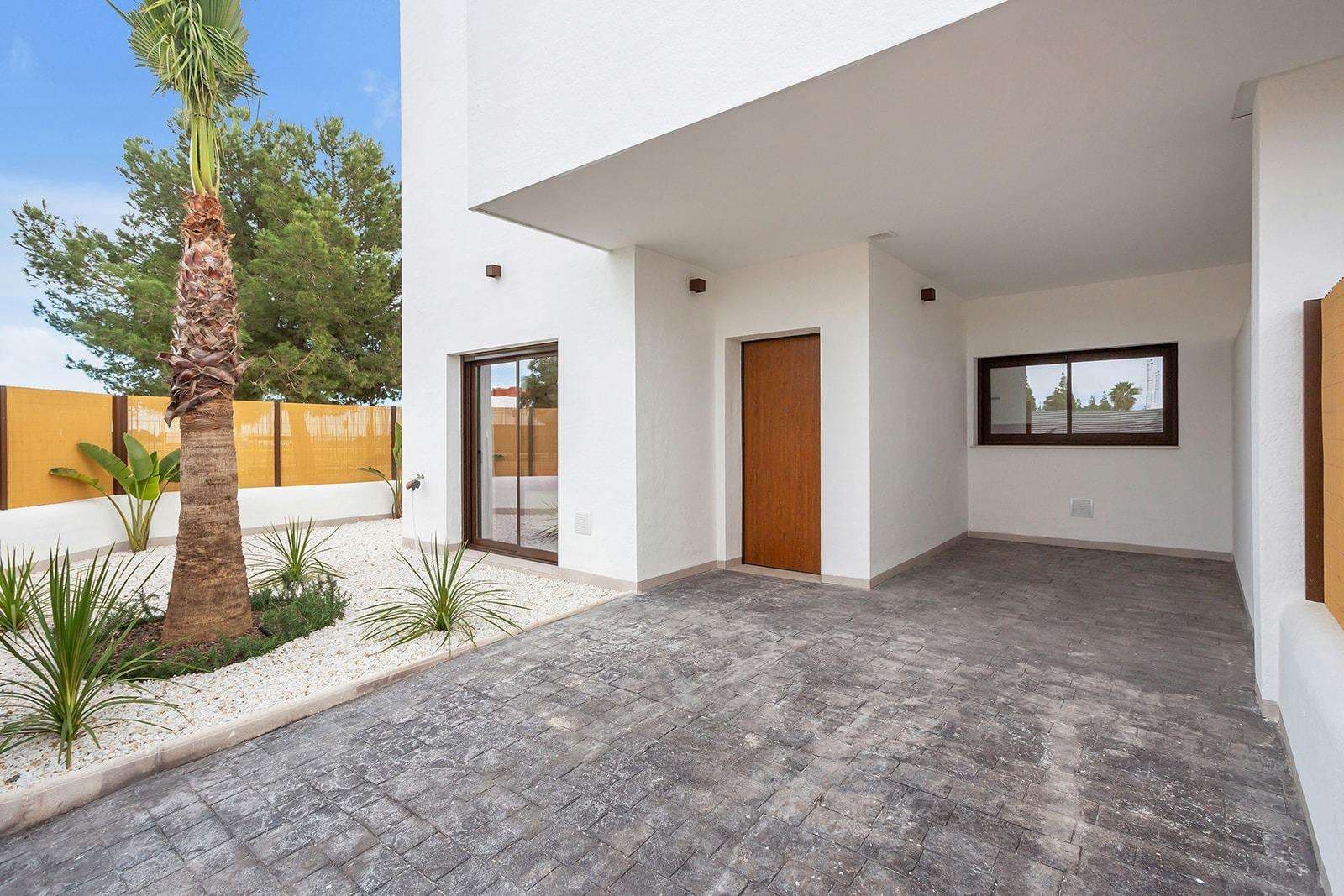 3 bedroom Villa for sale in Los Alcazares with pool garage - € 589,900 (Ref: 9539558)