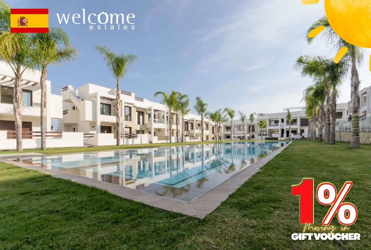 2 bedroom Apartment for sale in Torrevieja with pool - € 315,000 (Ref: 9539574)