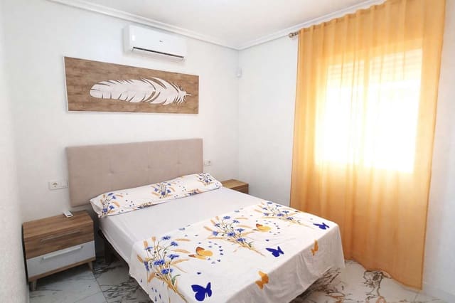 4 chambre Villa/Maison à vendre à San Miguel de Salinas avec piscine garage - 300 000 € (Ref: 9559457)