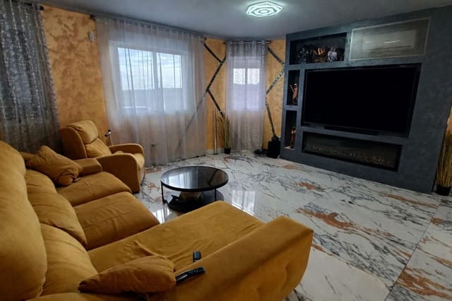 4 chambre Villa/Maison à vendre à San Miguel de Salinas avec piscine garage - 300 000 € (Ref: 9559457)