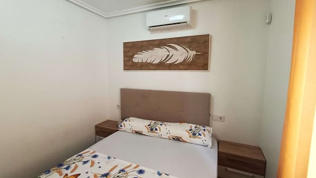 4 chambre Villa/Maison à vendre à San Miguel de Salinas avec piscine garage - 300 000 € (Ref: 9559457)