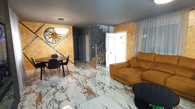 4 chambre Villa/Maison à vendre à San Miguel de Salinas avec piscine garage - 300 000 € (Ref: 9559457)