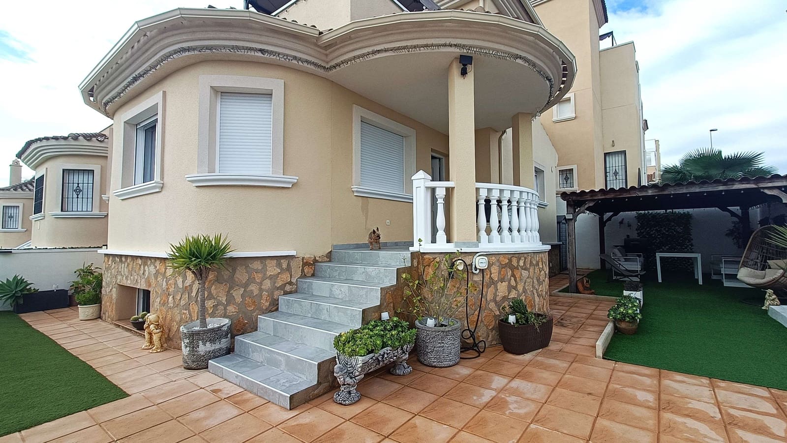 4 quarto Moradia para venda em San Miguel de Salinas com piscina garagem - 300 000 € (Ref: 9559457)