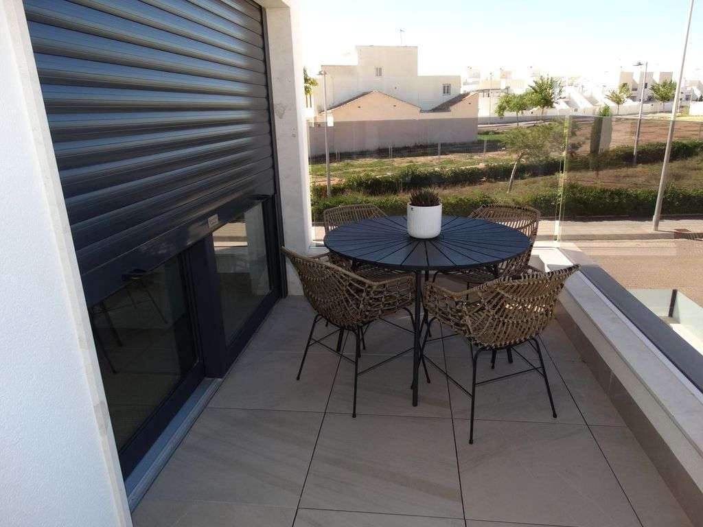 3 soverom Leilighet til salgs i Pilar de la Horadada med svømmebasseng garasje - € 325 000 (Ref: 9626468)