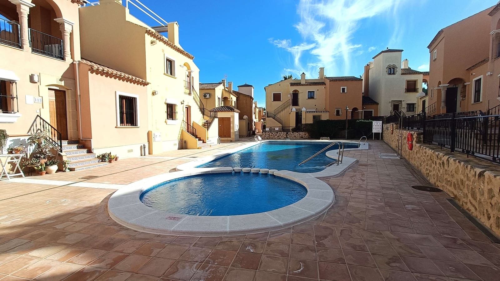 3 soverom Villa til salgs i Algorfa med svømmebasseng garasje - € 375 000 (Ref: 9642873)