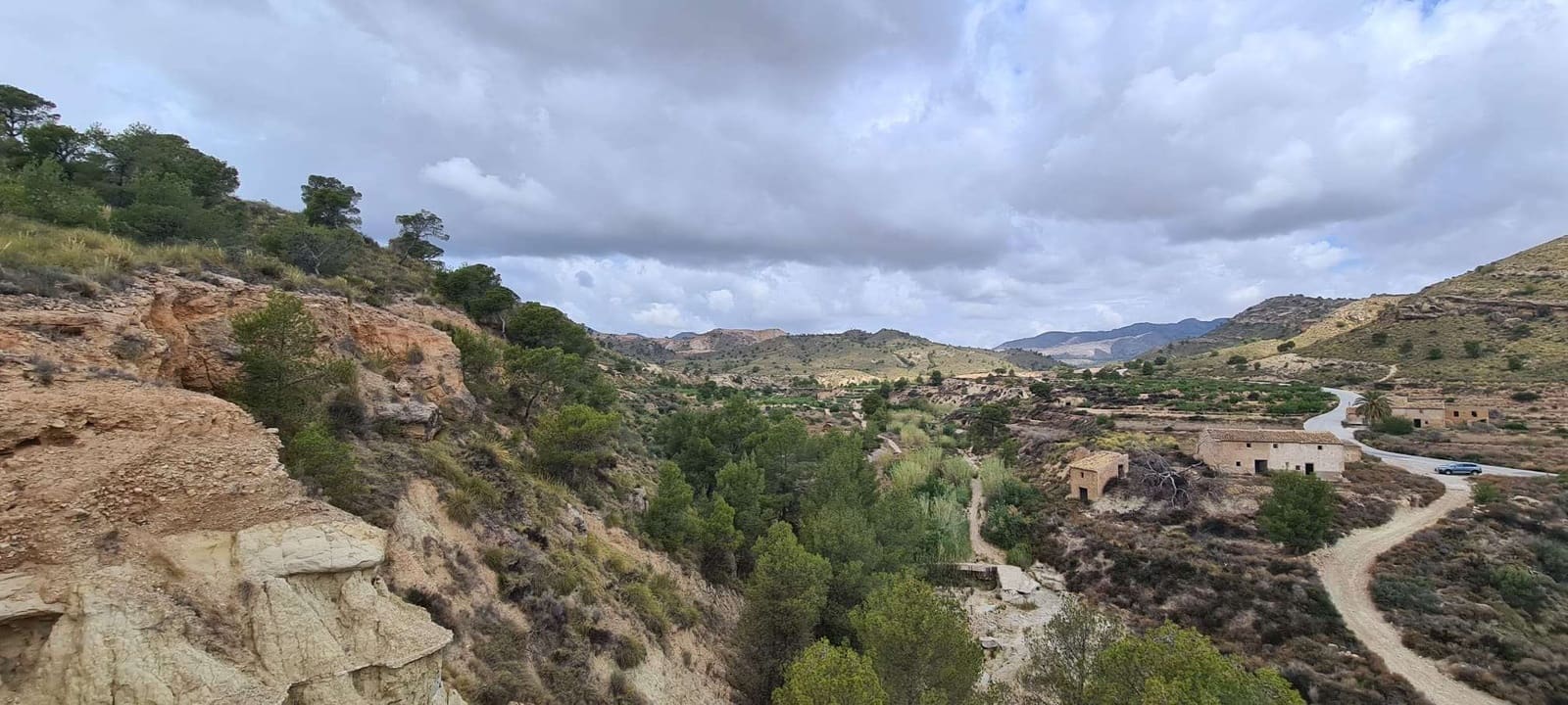 Rakentamaton maa myytävänä paikassa Abanilla - 299 000 € (Ref: 9652337)