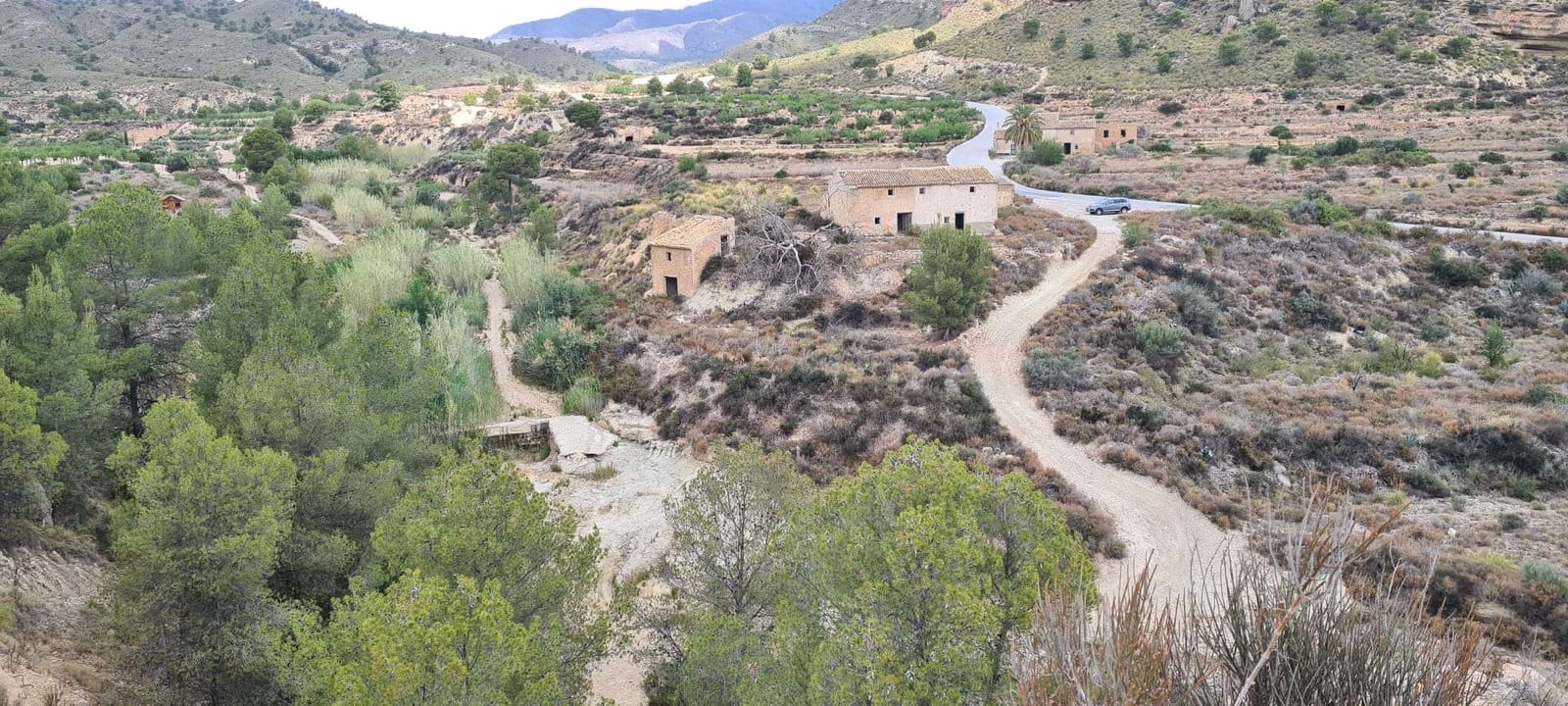 Rakentamaton maa myytävänä paikassa Abanilla - 299 000 € (Ref: 9652337)