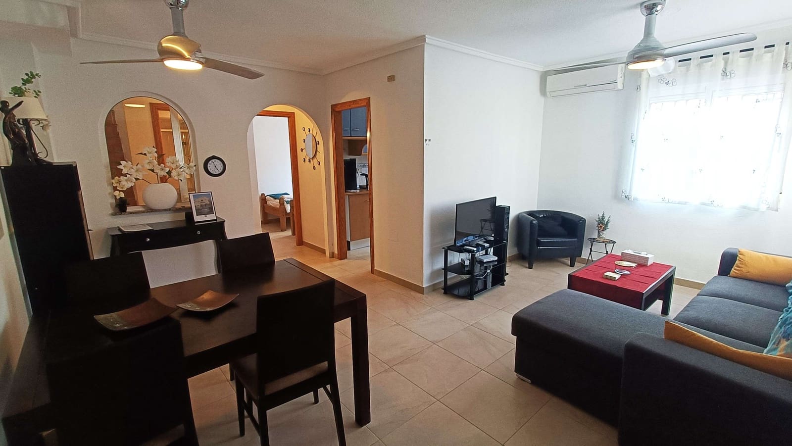 3 slaapkamer Rijtjeshuis te koop in Los Altos met zwembad garage - € 214.995 (Ref: 9656952)