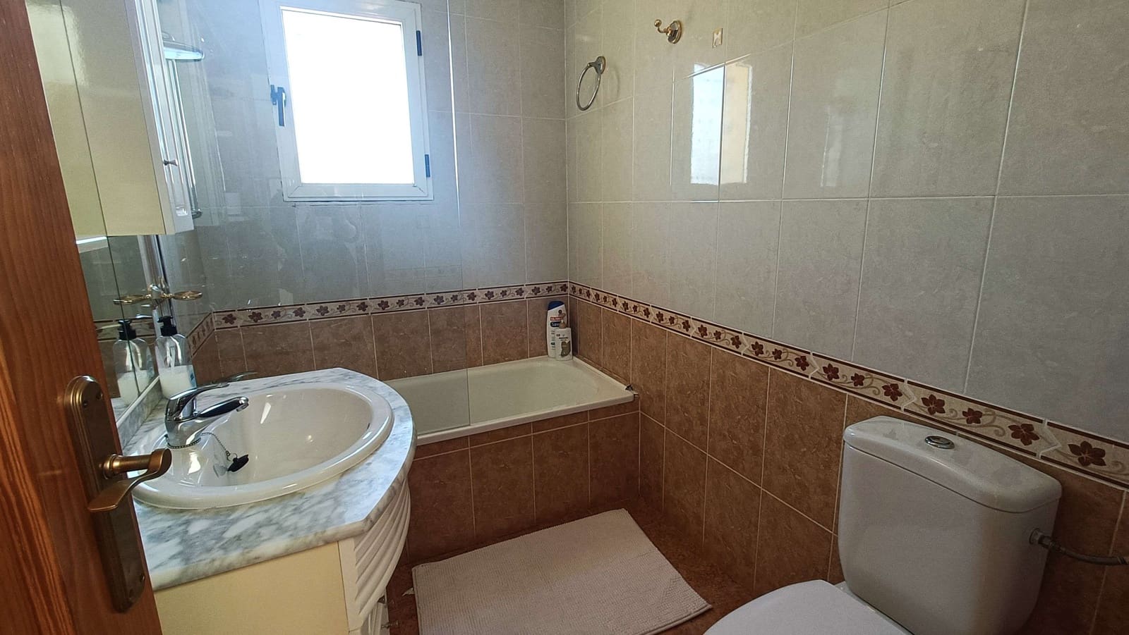 3 slaapkamer Rijtjeshuis te koop in Los Altos met zwembad garage - € 214.995 (Ref: 9656952)