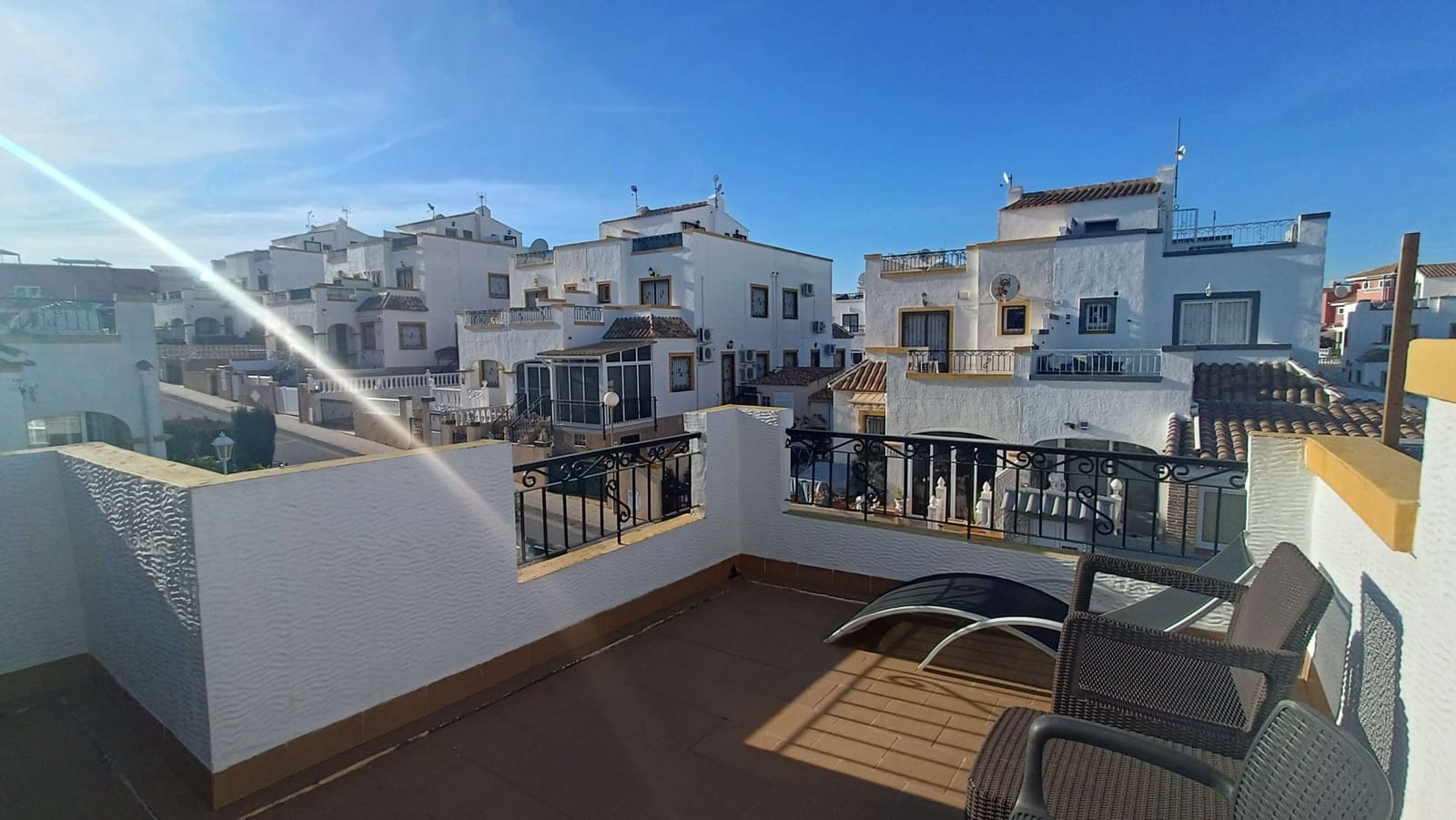 3 slaapkamer Rijtjeshuis te koop in Los Altos met zwembad garage - € 214.995 (Ref: 9656952)