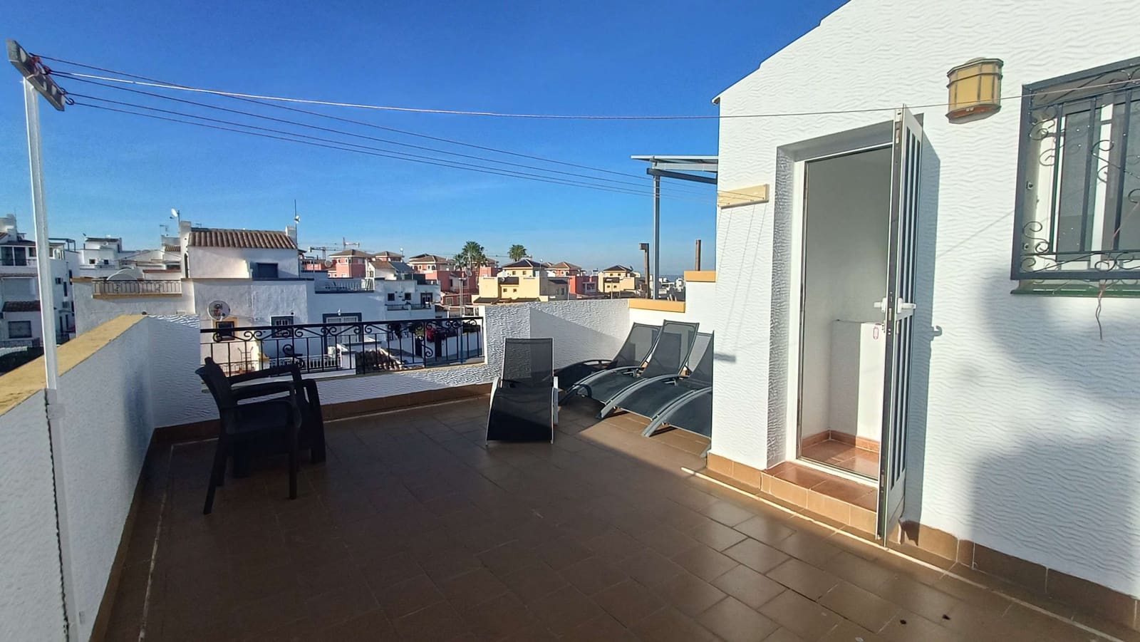 3 slaapkamer Rijtjeshuis te koop in Los Altos met zwembad garage - € 214.995 (Ref: 9656952)