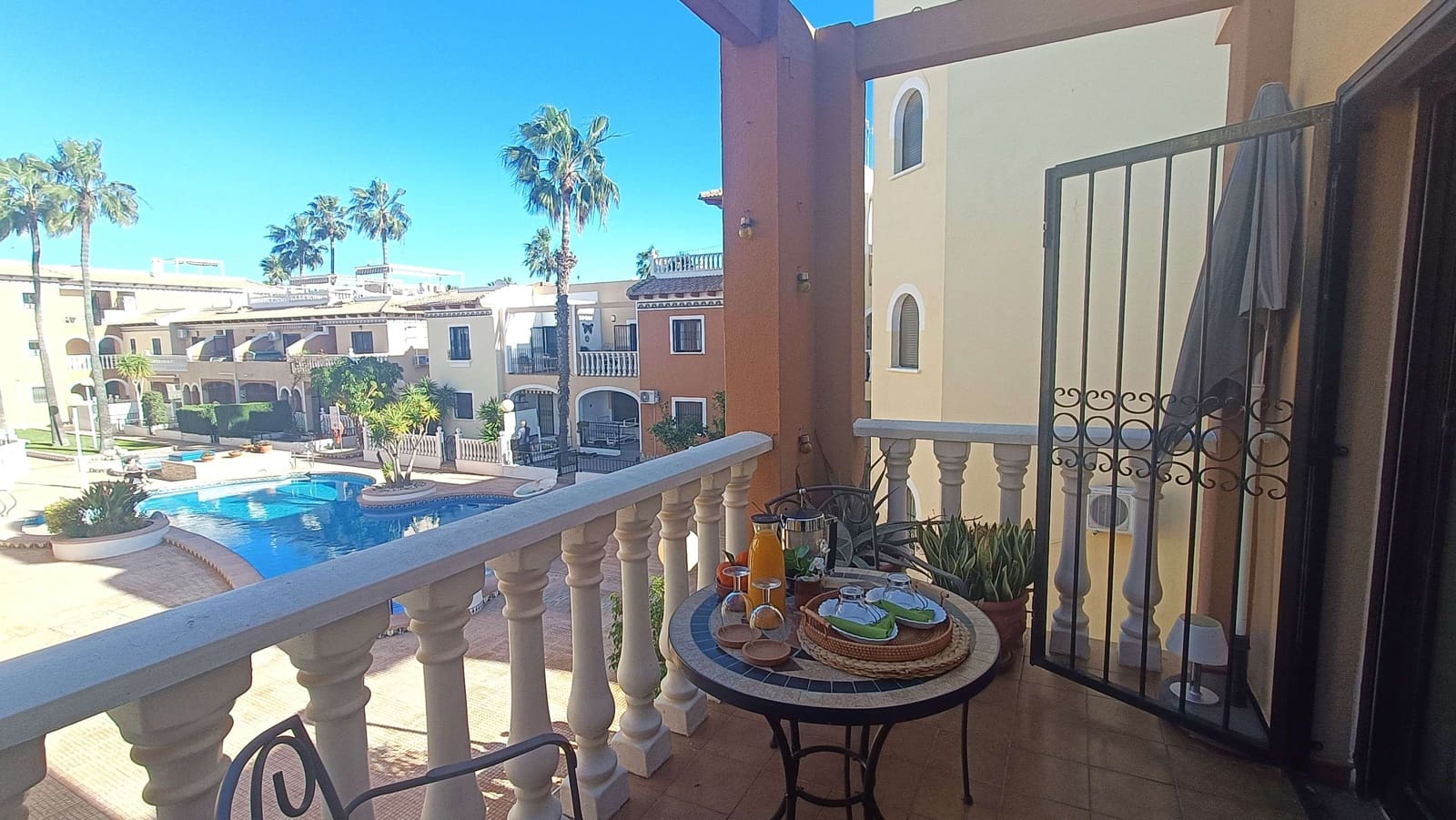 2 sypialnia Apartament na sprzedaż w Los Alcazares z basenem - 229 950 € (Ref: 9674732)