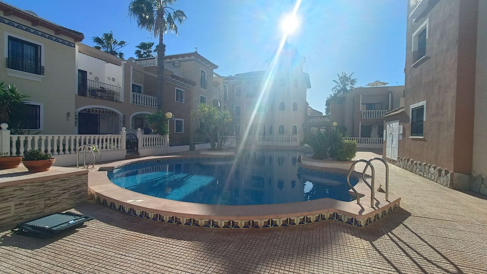 2 sypialnia Apartament na sprzedaż w Los Alcazares z basenem - 229 950 € (Ref: 9674732)