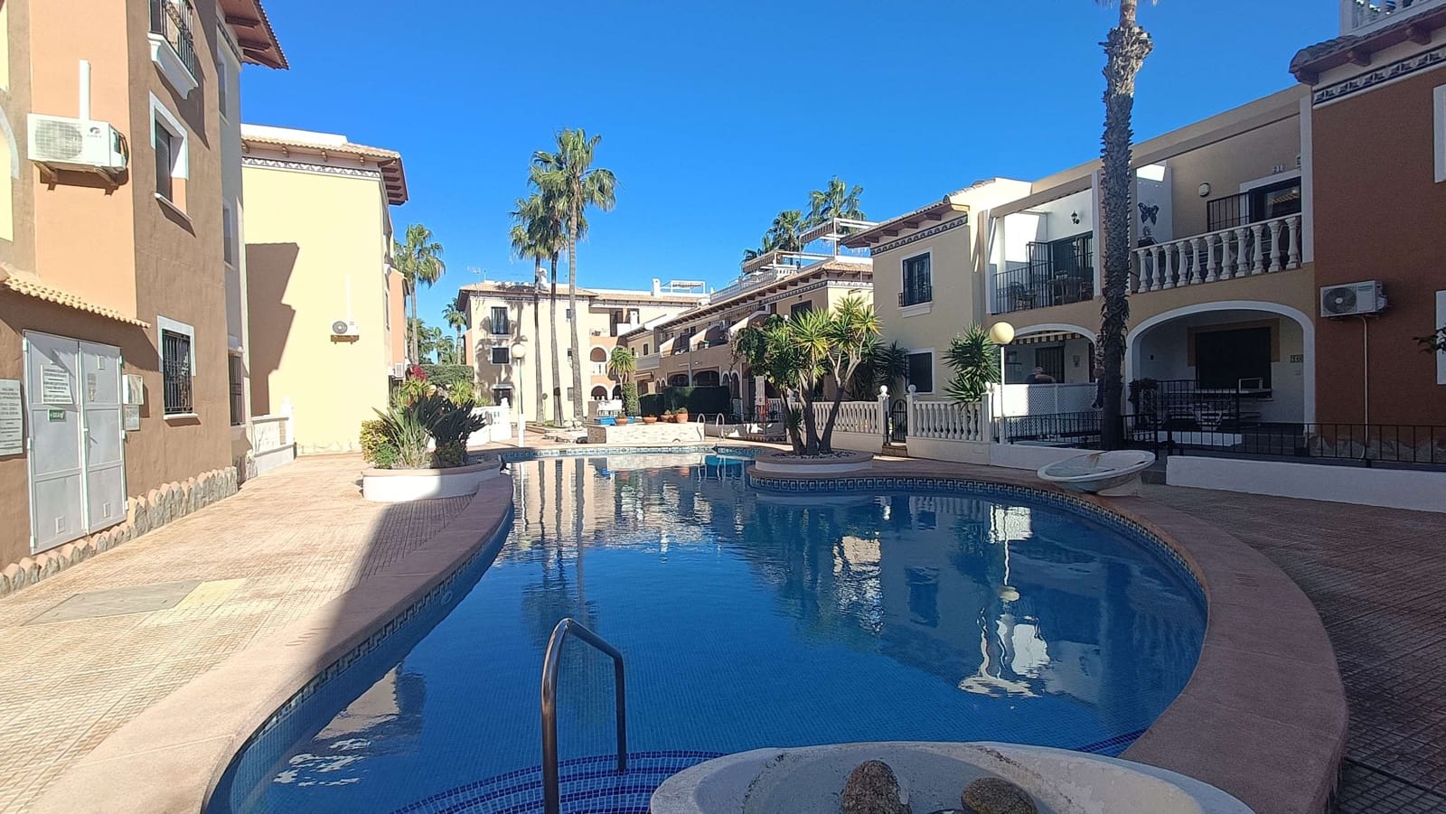 2 sypialnia Apartament na sprzedaż w Los Alcazares z basenem - 229 950 € (Ref: 9674732)