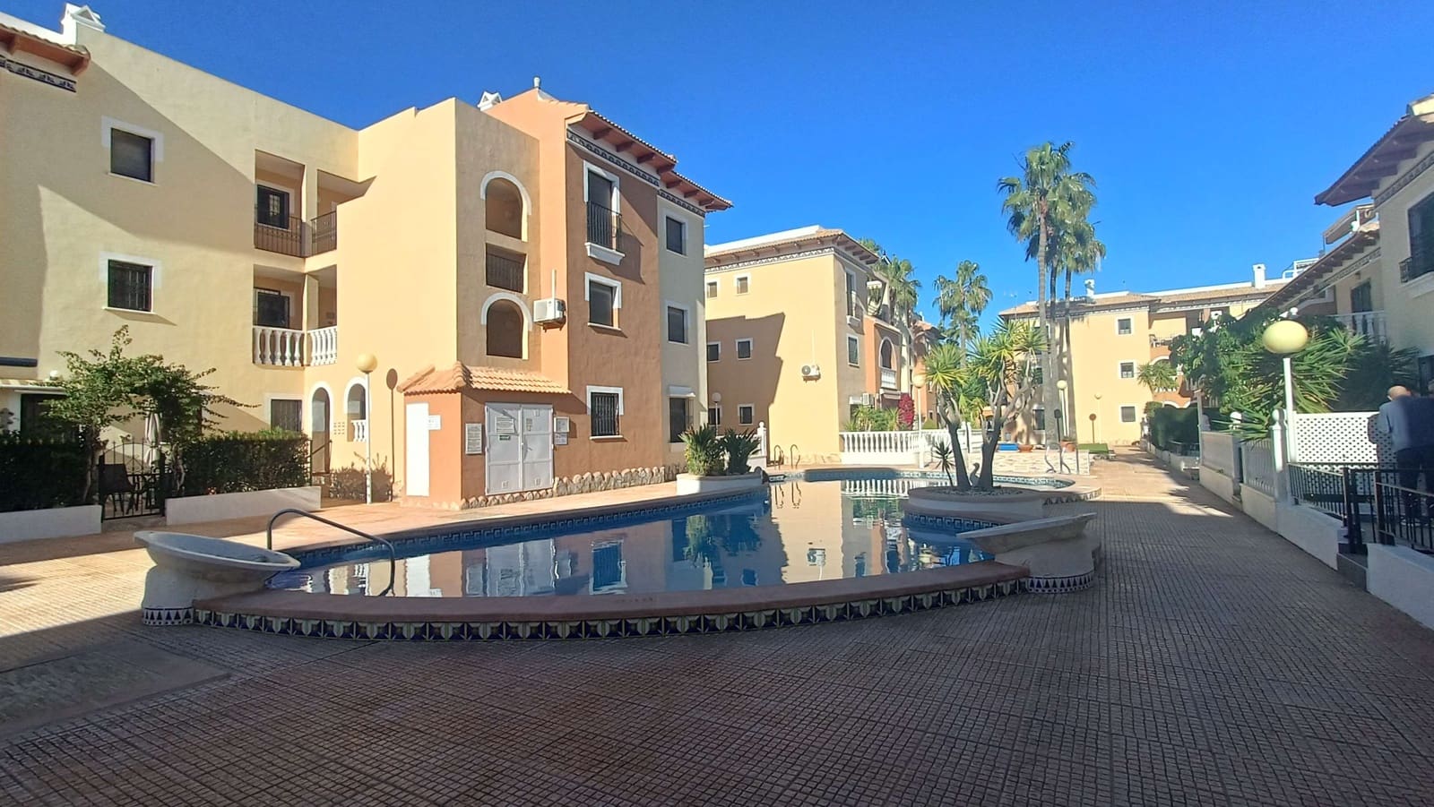 2 sypialnia Apartament na sprzedaż w Los Alcazares z basenem - 229 950 € (Ref: 9674732)