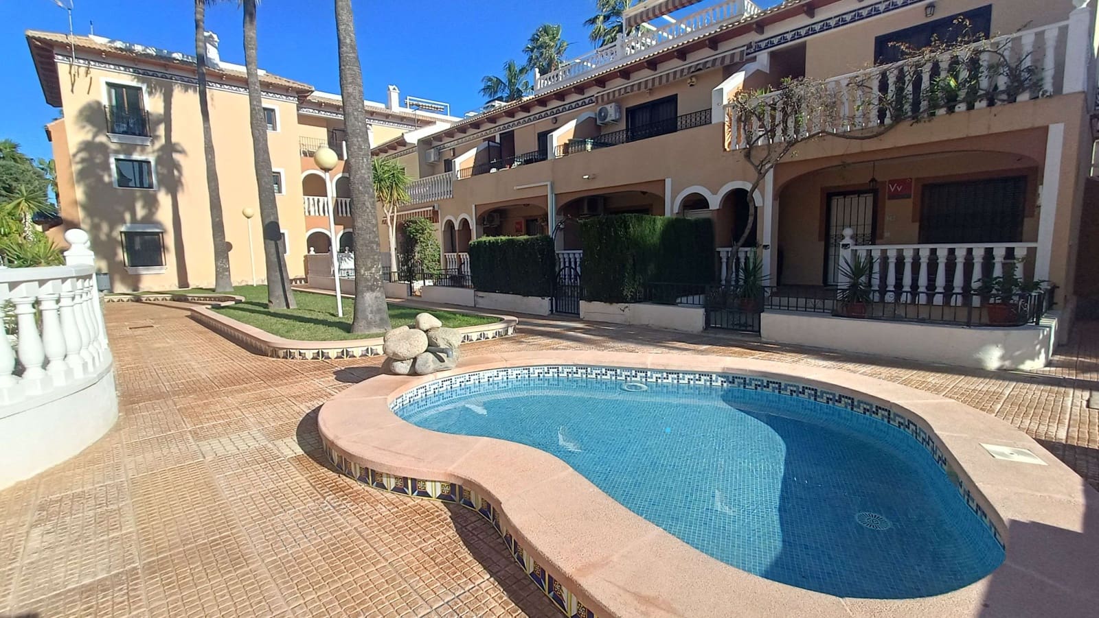 2 sypialnia Apartament na sprzedaż w Los Alcazares z basenem - 229 950 € (Ref: 9674732)