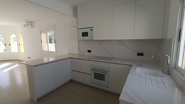 2 makuuhuone Huvila myytävänä paikassa Lo Crispin, Algorfa mukana uima-altaan - 242 900 € (Ref: 9707931)