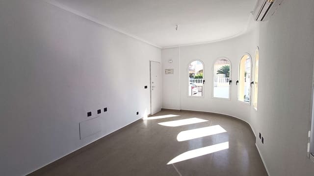 2 makuuhuone Huvila myytävänä paikassa Lo Crispin, Algorfa mukana uima-altaan - 242 900 € (Ref: 9707931)