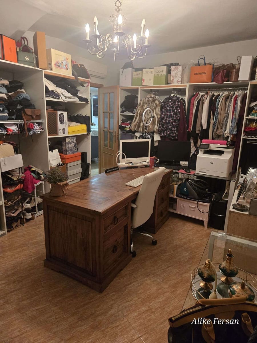 6 Zimmer Villa zu verkaufen in Alicante / Alacant Stadt - 250.000 € (Ref: 9714057)