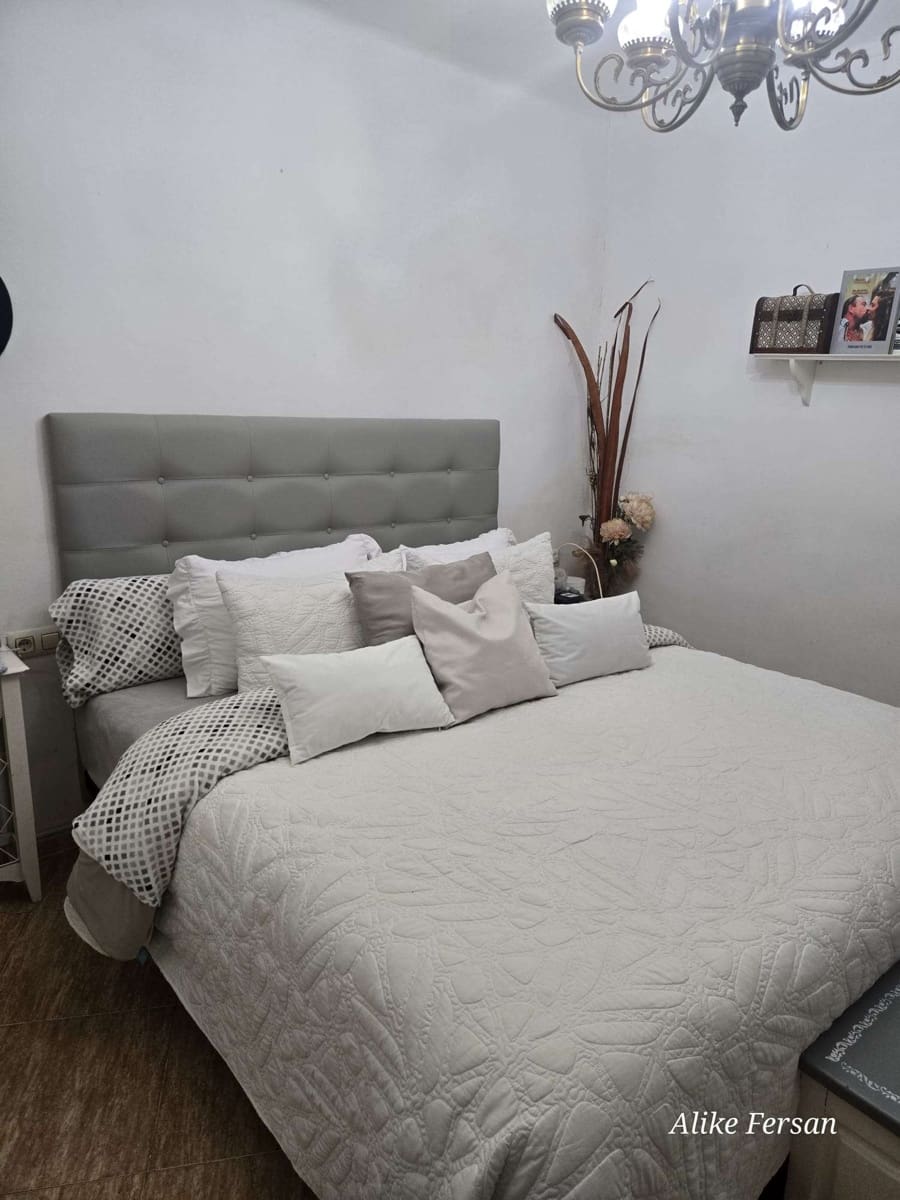 6 Zimmer Villa zu verkaufen in Alicante / Alacant Stadt - 250.000 € (Ref: 9714057)