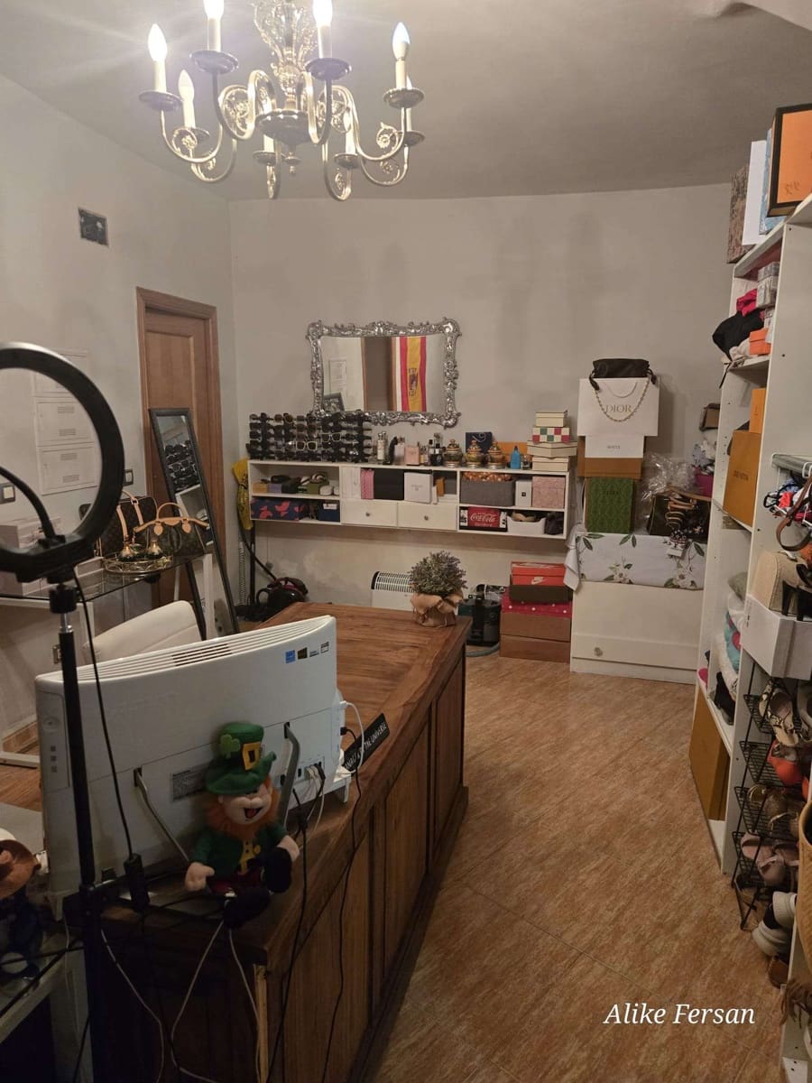 6 Zimmer Villa zu verkaufen in Alicante / Alacant Stadt - 250.000 € (Ref: 9714057)