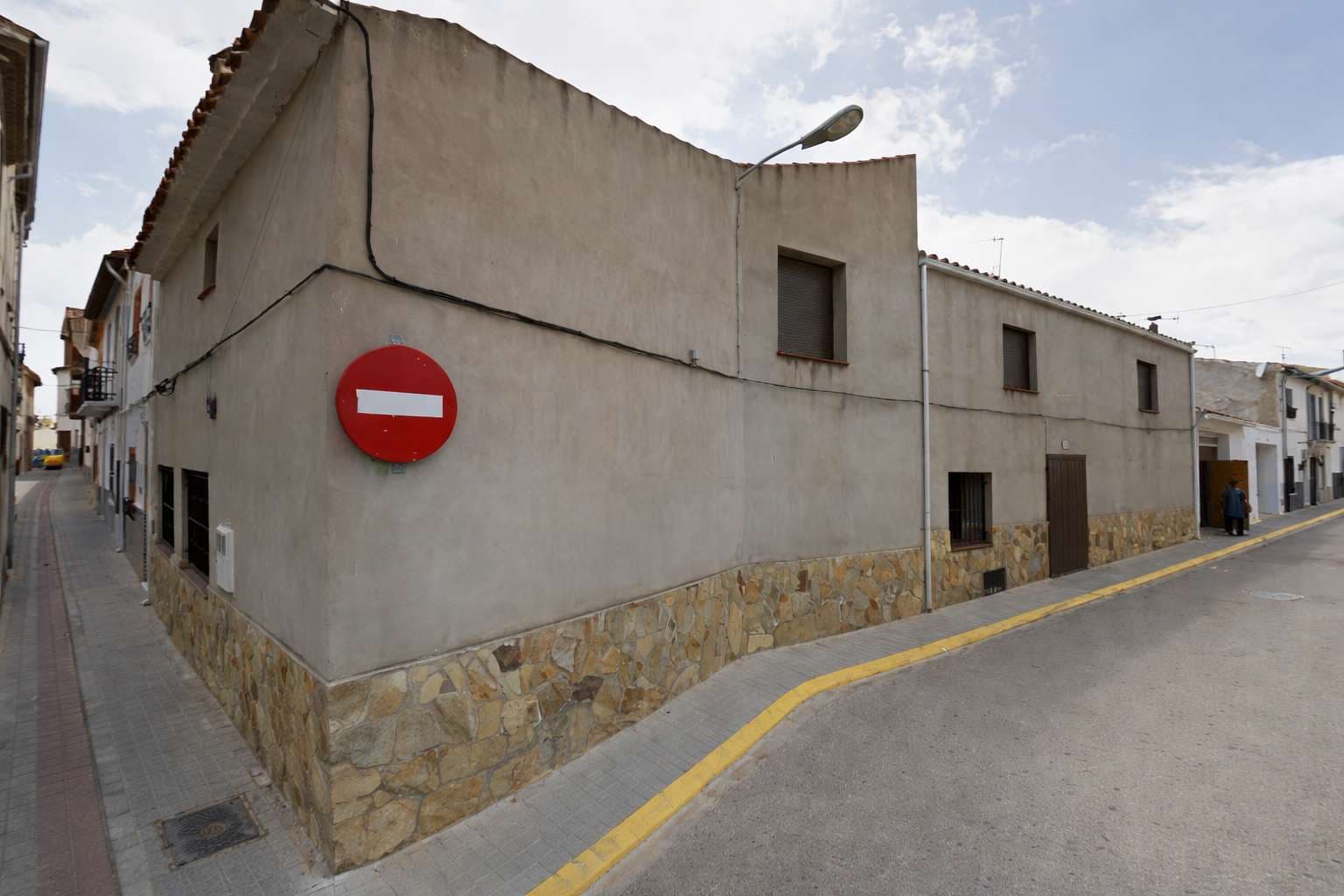 6 Zimmer Villa zu verkaufen in Alicante / Alacant Stadt - 250.000 € (Ref: 9714057)