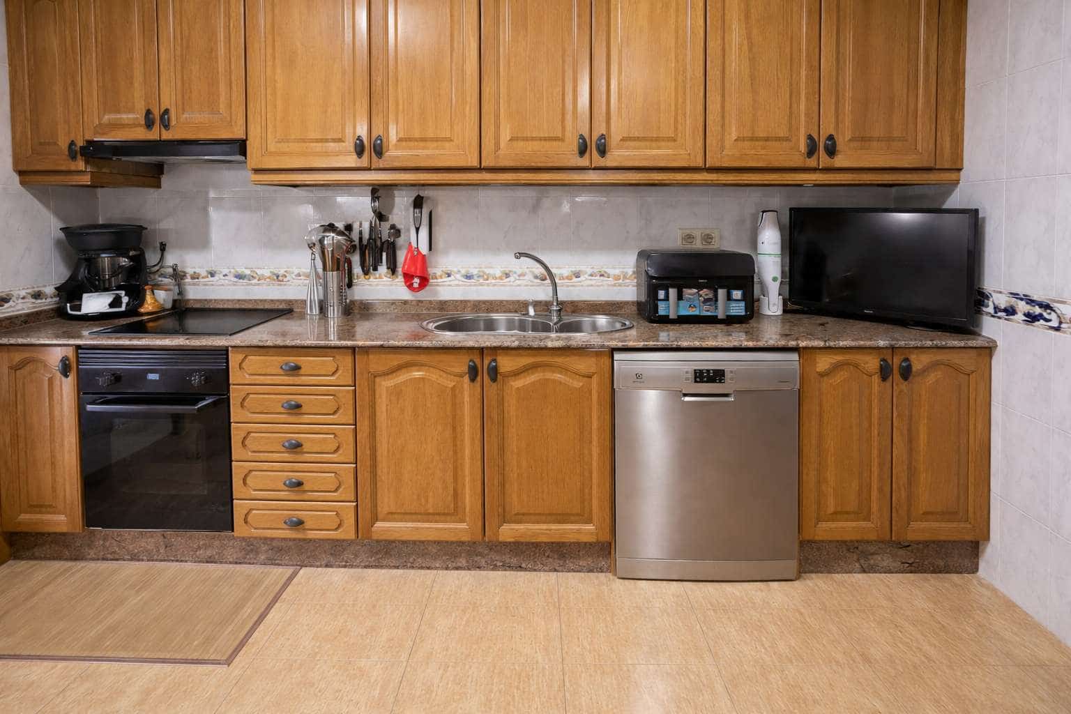 6 Zimmer Villa zu verkaufen in Alicante / Alacant Stadt - 250.000 € (Ref: 9714057)