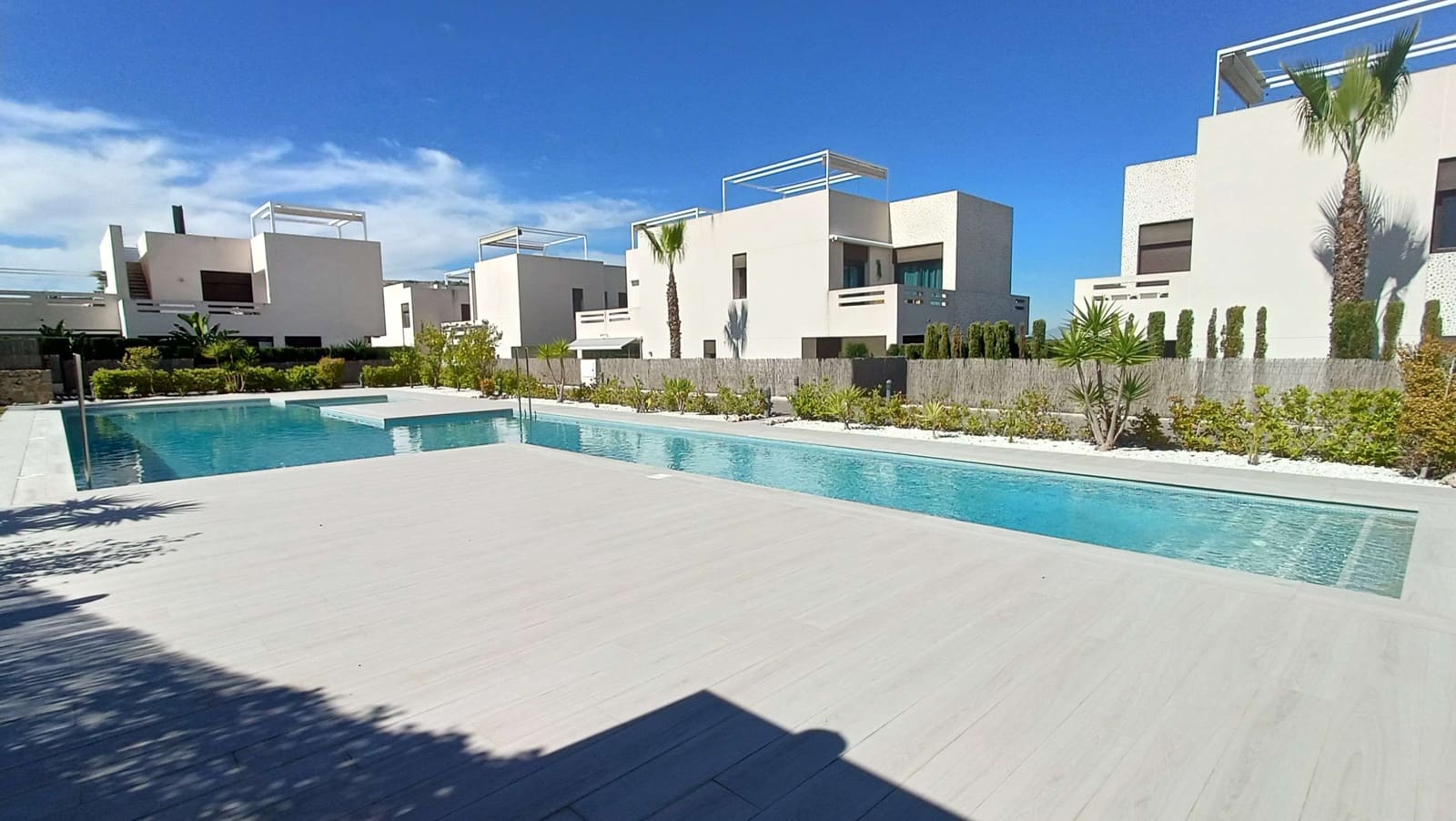 2 soveværelse Lejlighed til salg i Algorfa med swimmingpool - € 245.000 (Ref: 9724981)