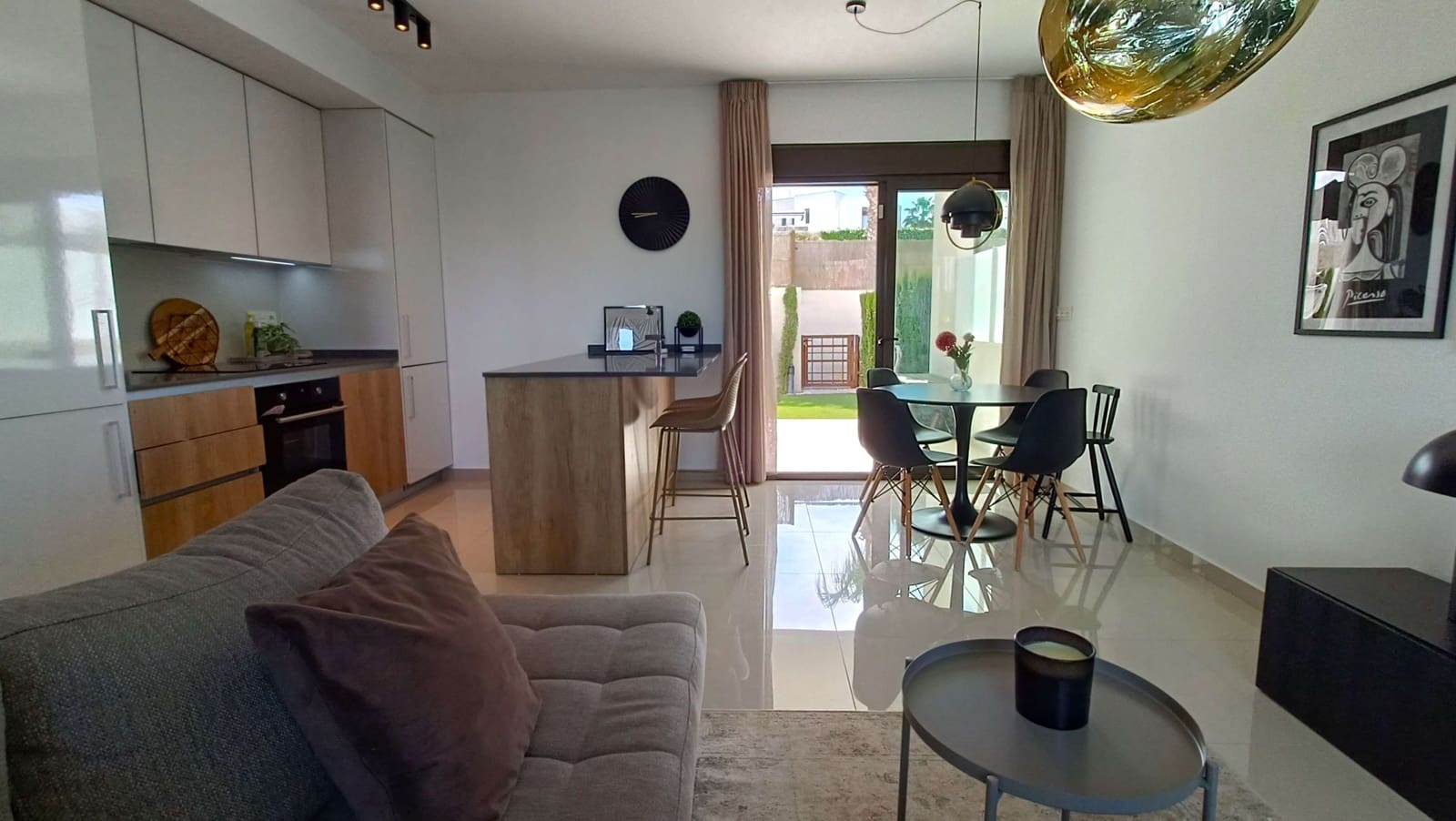 2 soveværelse Lejlighed til salg i Algorfa med swimmingpool - € 245.000 (Ref: 9724981)