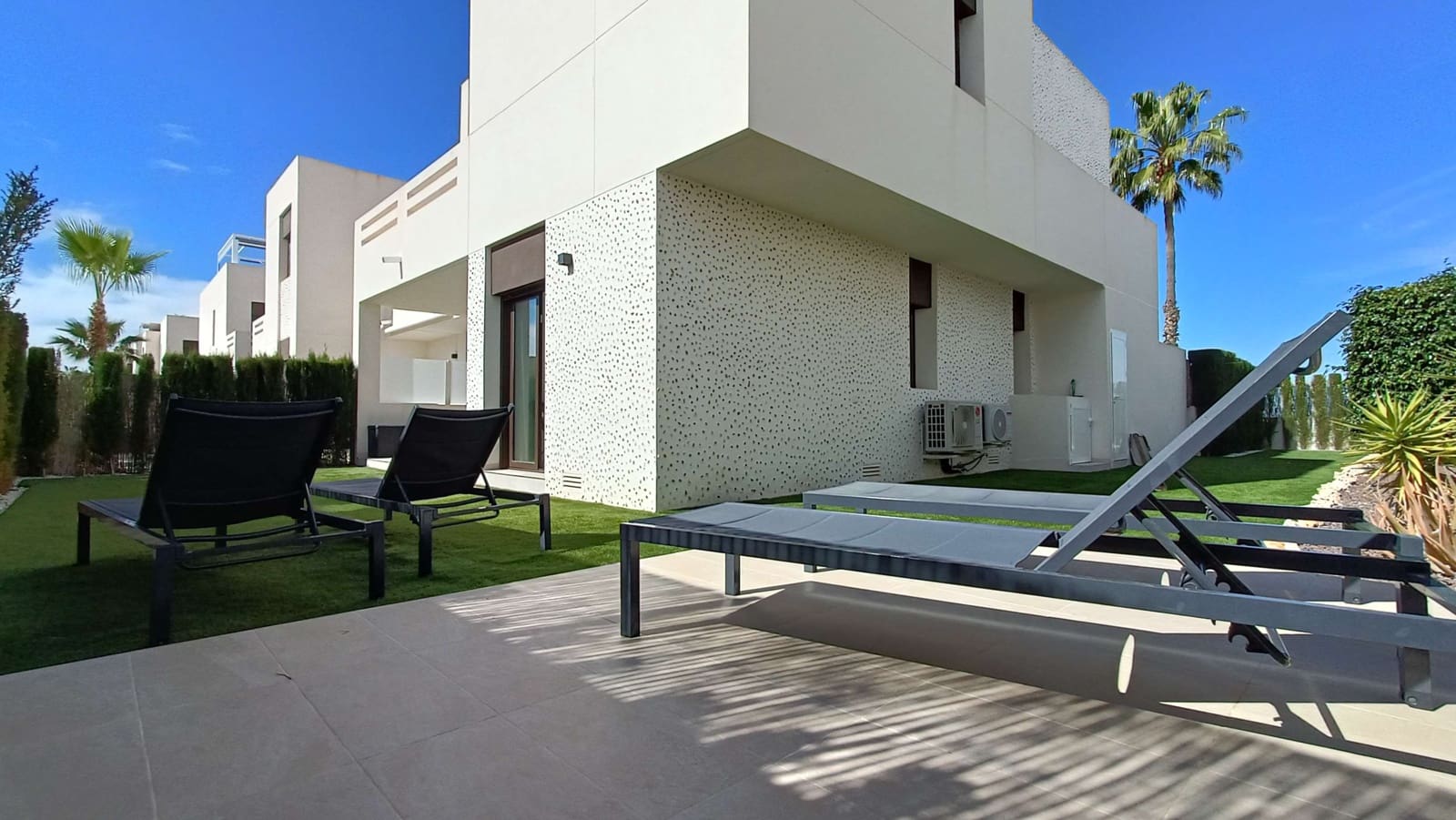 2 soveværelse Lejlighed til salg i Algorfa med swimmingpool - € 245.000 (Ref: 9724981)