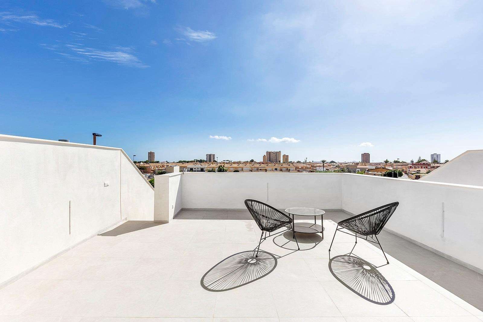 Chalet de 3 habitaciones en Los Alcázares en venta con piscina garaje - 489.000 € (Ref: 9730452)