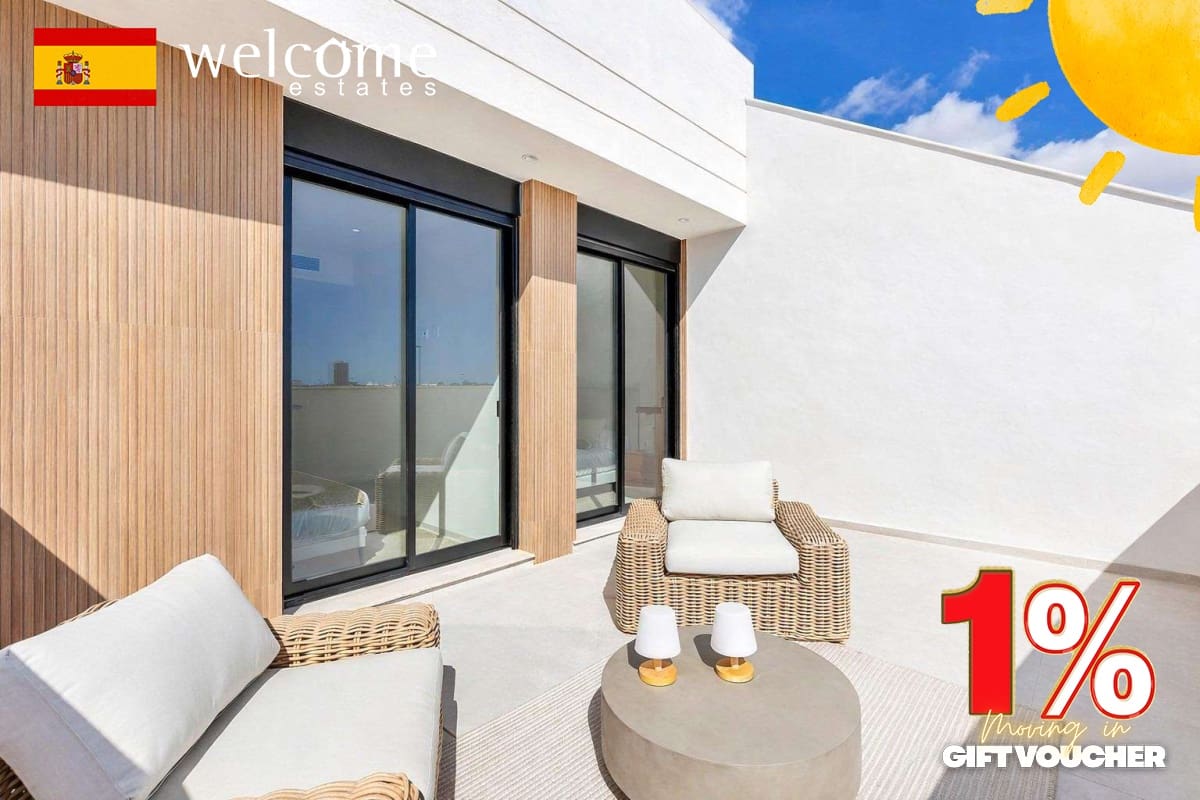 Chalet de 3 habitaciones en Los Alcázares en venta con piscina garaje - 429.000 € (Ref: 9730605)