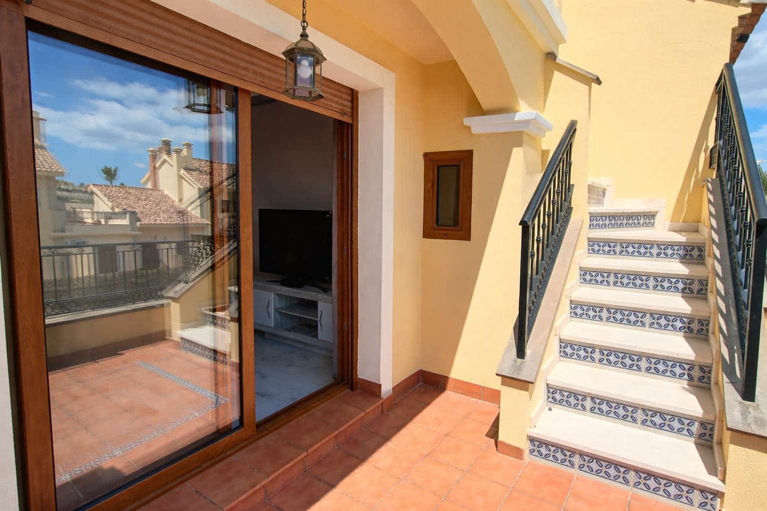 2 makuuhuone Huoneisto myytävänä paikassa Algorfa mukana uima-altaan 
autotalli - 190 000 € (Ref: 9776877)