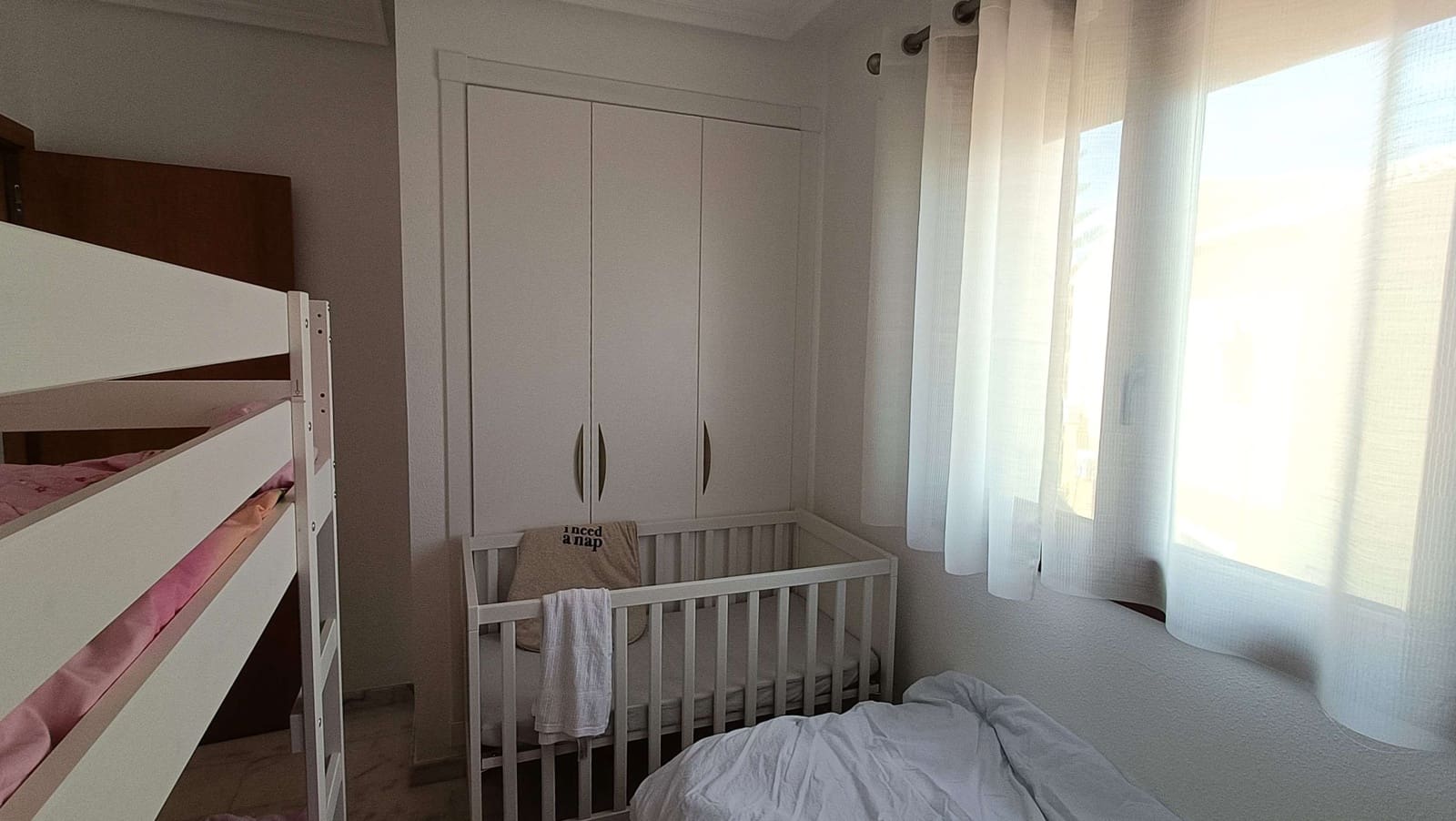 2 makuuhuone Huoneisto myytävänä paikassa Algorfa mukana uima-altaan 
autotalli - 190 000 € (Ref: 9776877)