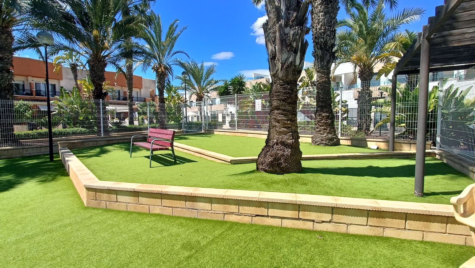 3 soverom Hus til salgs i Villamartin med svømmebasseng garasje - € 375 000 (Ref: 9777241)