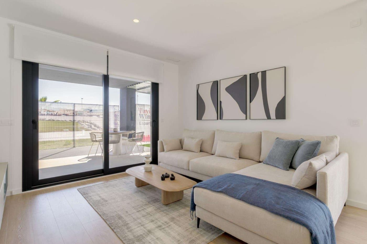 2 soverom Leilighet til salgs i Torrevieja med svømmebasseng garasje - € 330 000 (Ref: 9802596)