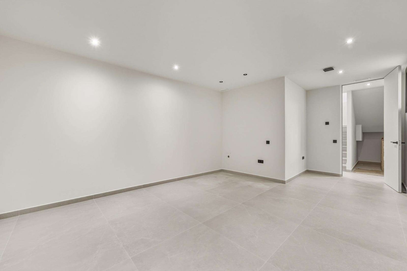 4 Zimmer Villa zu verkaufen in Polop mit Pool Garage - 970.000 € (Ref: 9806951)