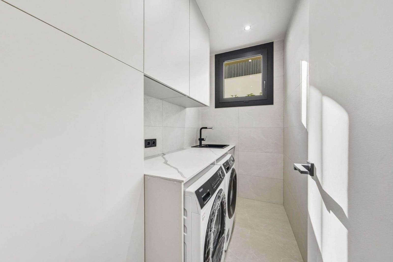 4 Zimmer Villa zu verkaufen in Polop mit Pool Garage - 970.000 € (Ref: 9806951)