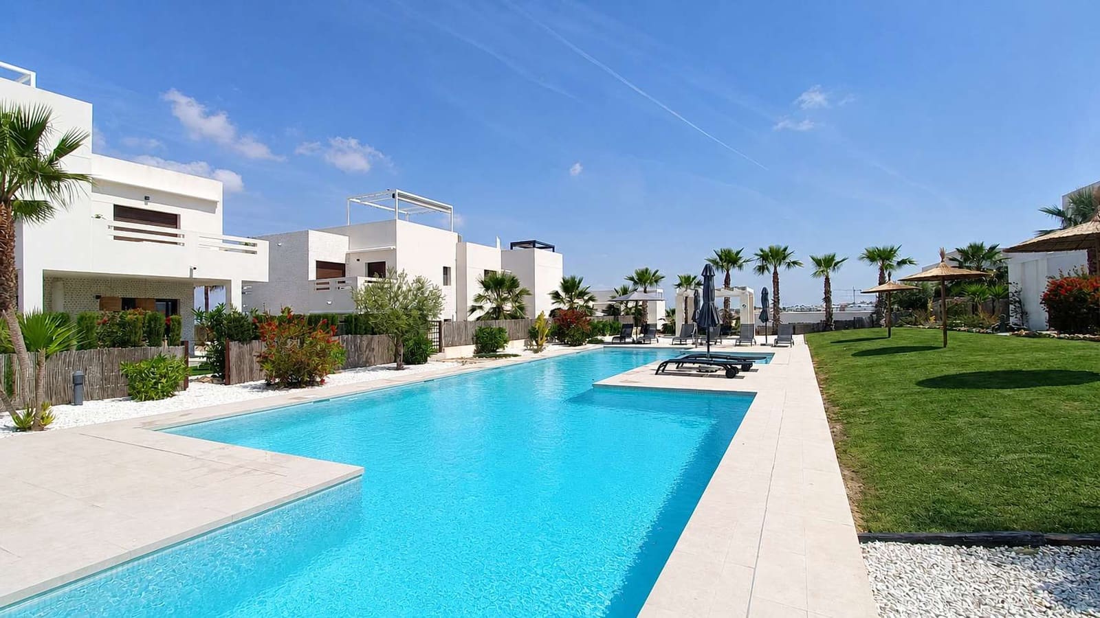 Apartamento de 2 habitaciones en Algorfa en venta con piscina garaje - 267.500 € (Ref: 9816238)