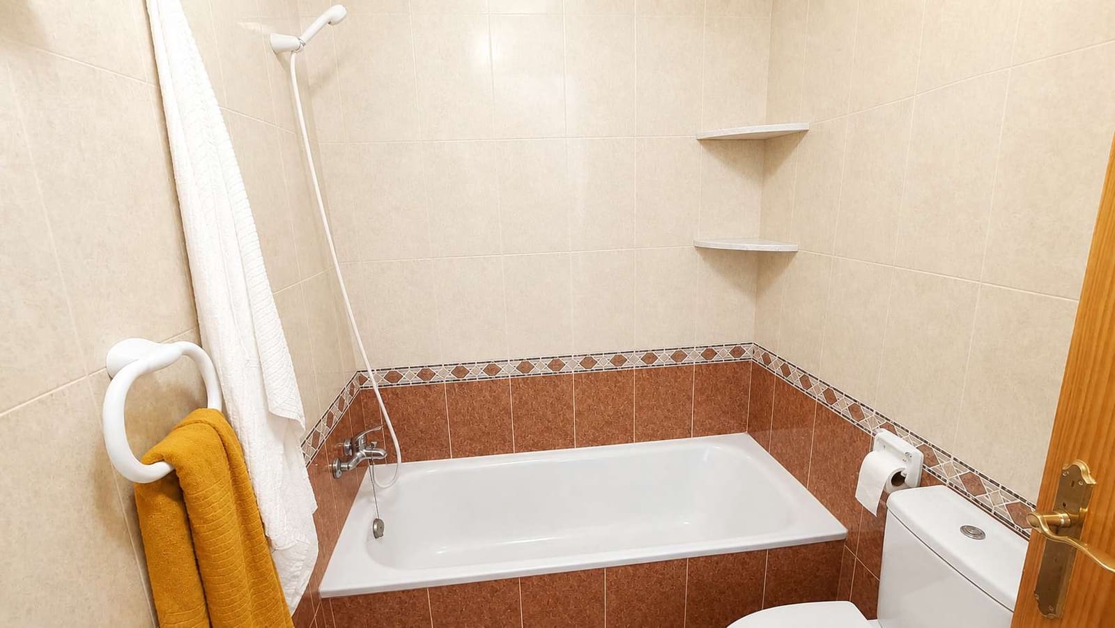 Apartamento de 2 habitaciones en Algorfa en venta con piscina garaje - 139.995 € (Ref: 9816367)