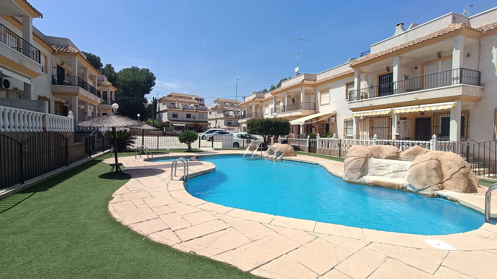 Apartamento de 2 habitaciones en Algorfa en venta con piscina garaje - 139.995 € (Ref: 9816367)