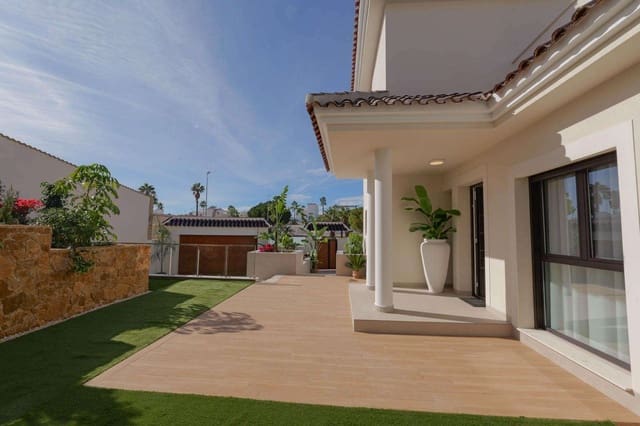 3 chambre Villa/Maison à vendre à Ciudad Quesada, Rojales avec piscine - 871 162 € (Ref: 9863762)