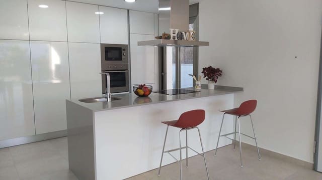 3 soverom Villa til salgs i Villamartin, Orihuela med svømmebasseng - € 669 900 (Ref: 9863767)