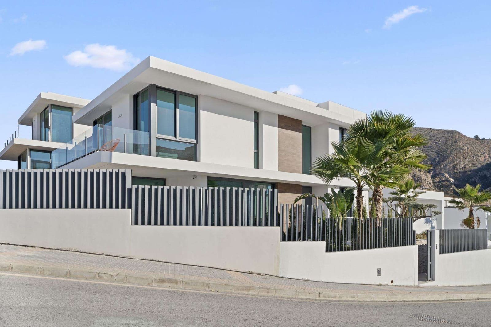 4 quarto Moradia para venda em Benidorm com piscina garagem - 2 000 000 € (Ref: 9879747)