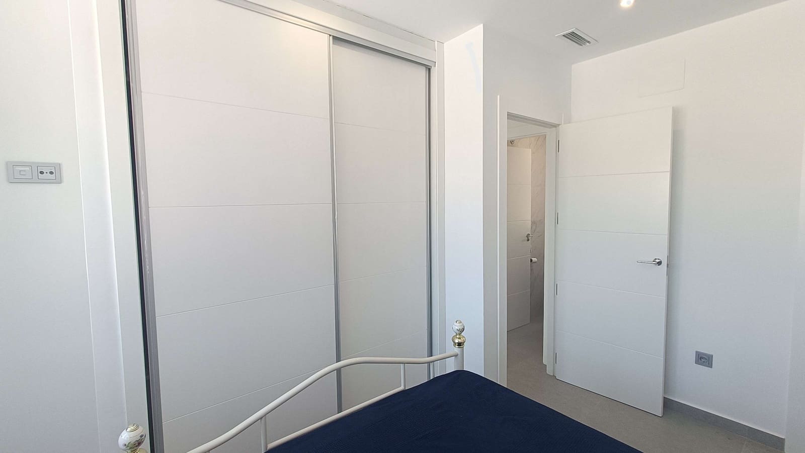 4 soverom Villa til salgs i Algorfa med svømmebasseng garasje - € 599 000 (Ref: 9880001)