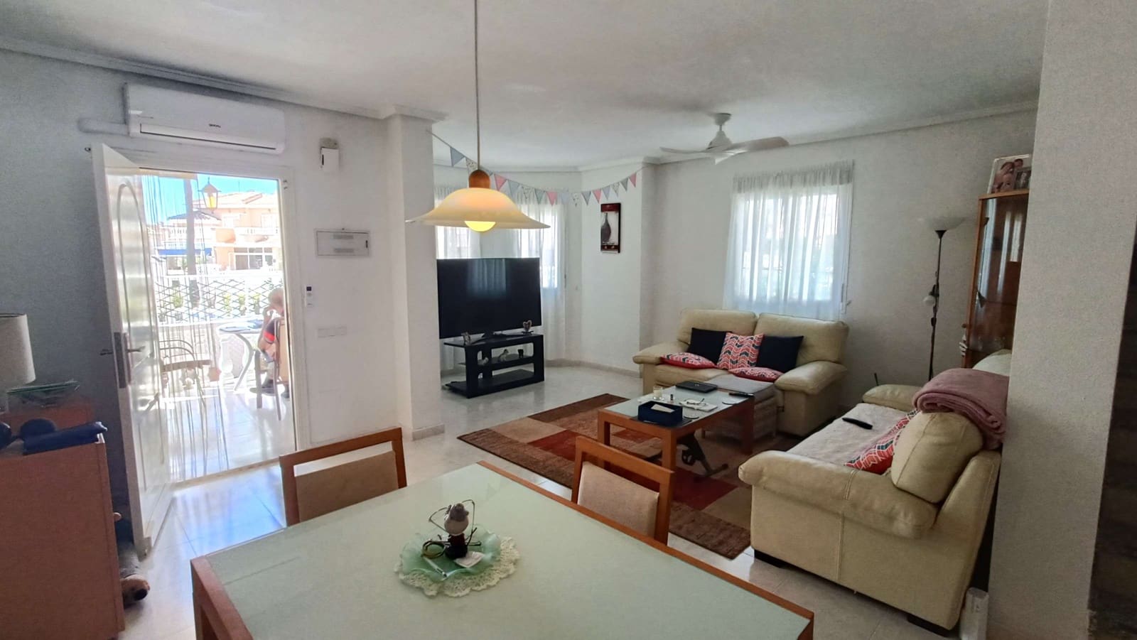 3 bedroom Townhouse for sale in Dona Pepa with pool - € 299,000 (Ref: 9889263)