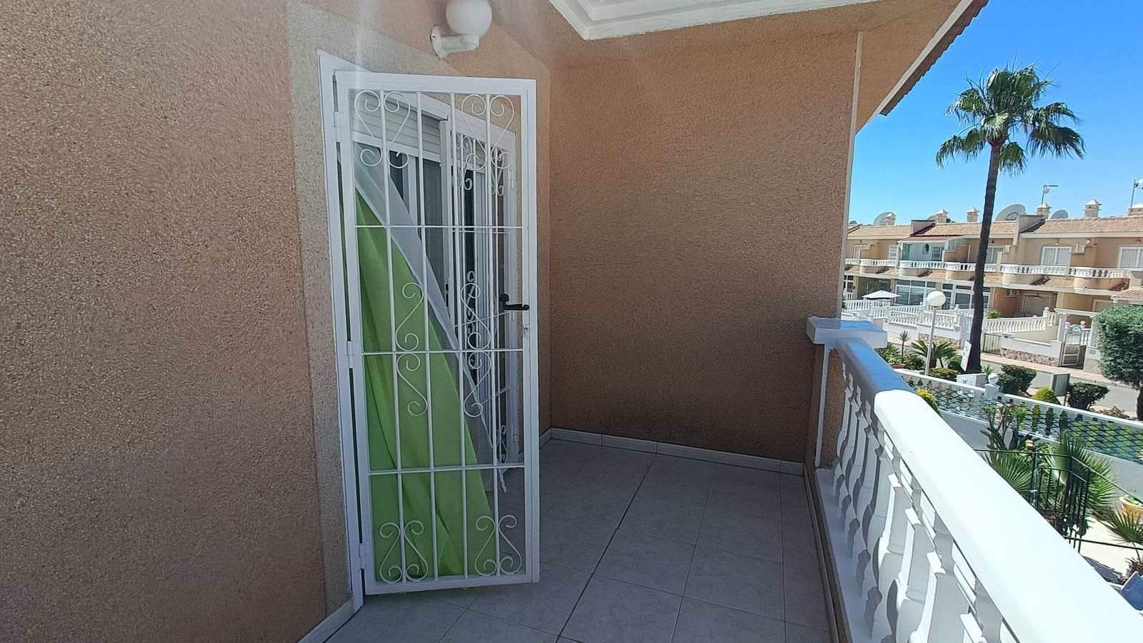 3 bedroom Townhouse for sale in Dona Pepa with pool - € 299,000 (Ref: 9889263)