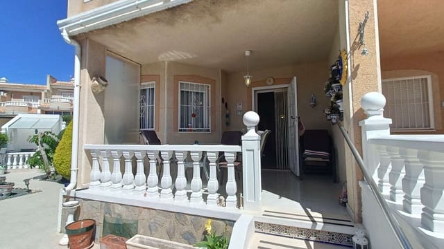 Casa de 3 habitaciones en Doña Pepa, Rojales en venta con piscina - 299.000 € (Ref: 9889263)