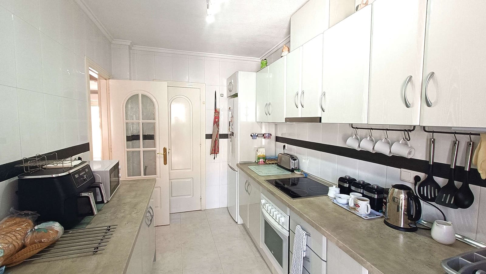 3 bedroom Townhouse for sale in Dona Pepa with pool - € 299,000 (Ref: 9889263)