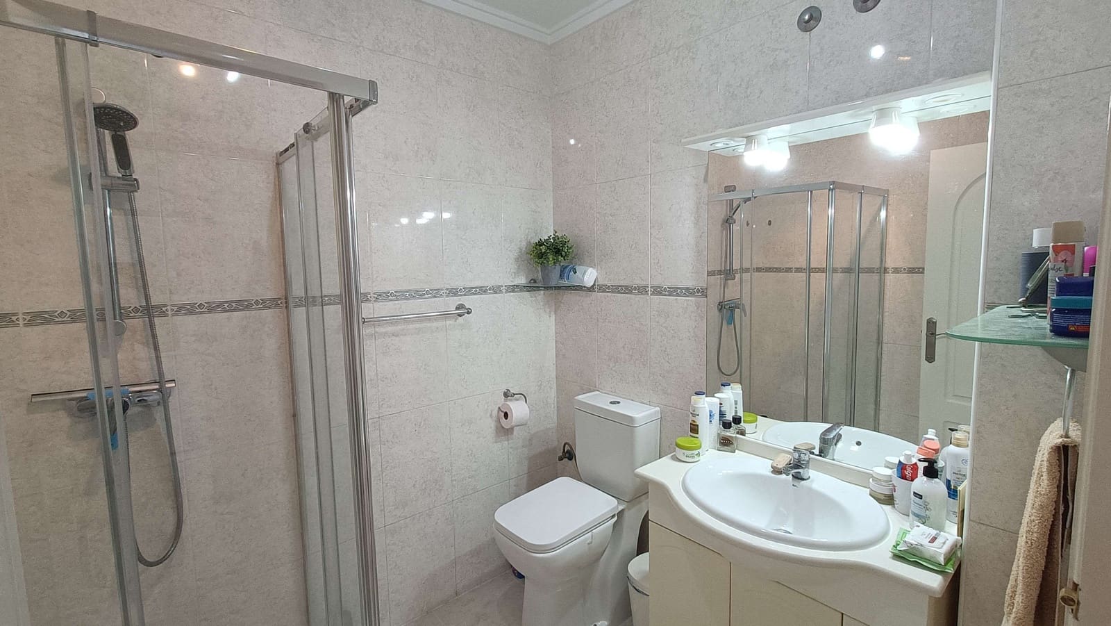 3 bedroom Townhouse for sale in Dona Pepa with pool - € 299,000 (Ref: 9889263)